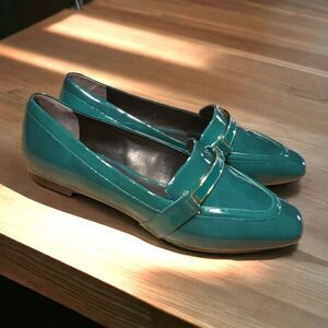 Pour La Victoria Classic Kelly Green Patent Dark Academia Leather Loafers